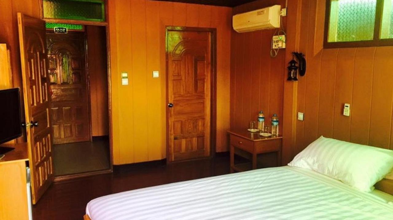 Golden Fish Motel Nyaung Shwe Exterior foto